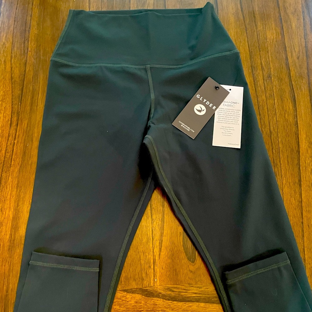 LASR CALL: NWT Women’s Glyder Hunter Green Leggings (large)